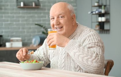 Alimentação para idosos: confira dicas e cuidados essenciais