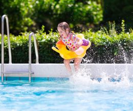 Alerta aos Pais: 5 Dicas Cruciais para Segurança dos Filhos na Água!